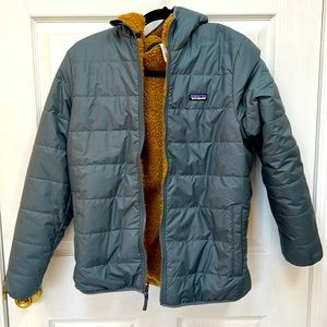 Patagonia hooded winter coat Boys size XXL (14-16)